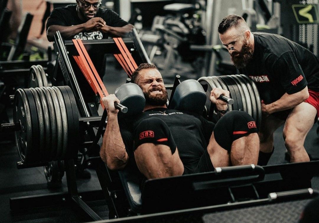 Hack squat. (Via Chris Bumstead's Instagram: @cbum)